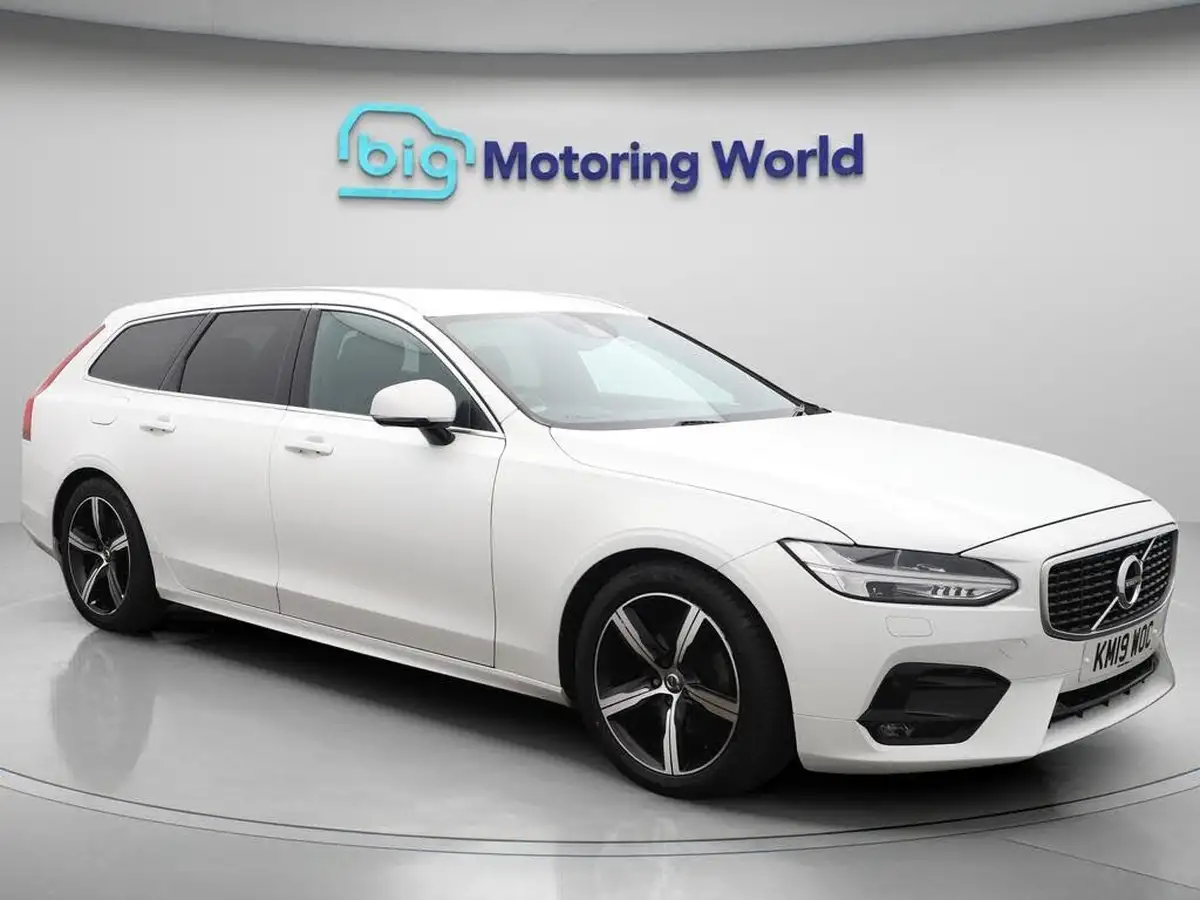 2019-volvo-v90-20td-d4-r-design-big-0