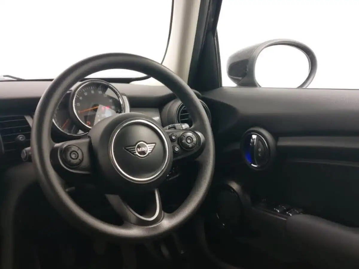 2019-mini-cooper-15-cooper-classic-hatchback-5d-big-9