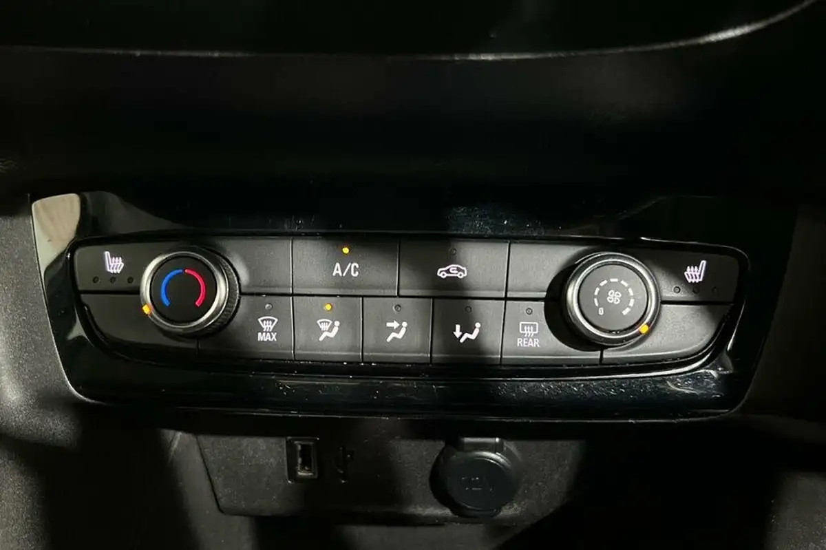2021-vauxhall-corsa-12-turbo-griffin-edition-big-33