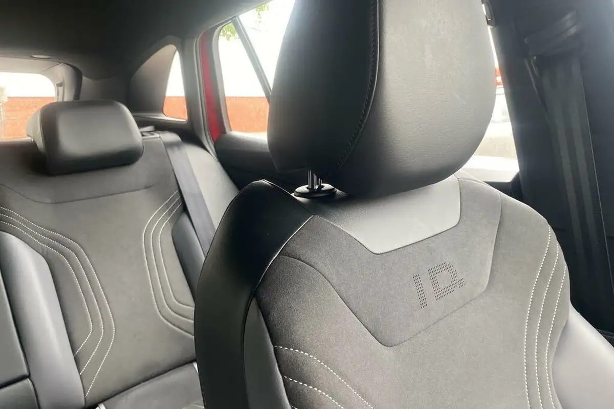 2022-volkswagen-id4-e-life-148ps-52kwh-pure-performance-big-60