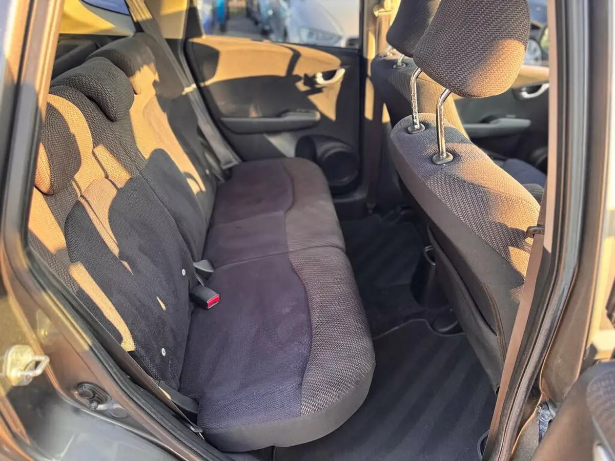 2011-honda-jazz-14-ex-big-8