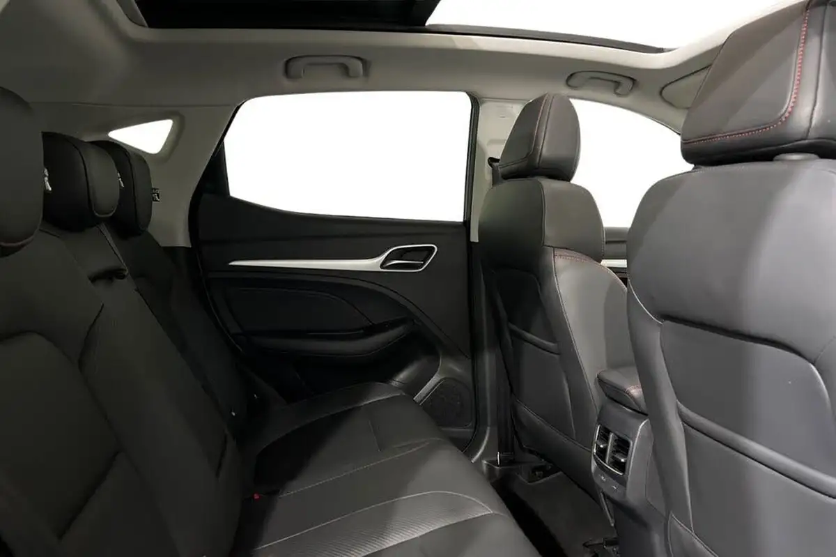 2023-mg-zs-suv-e-trophy-ev-156ps-long-range-big-9