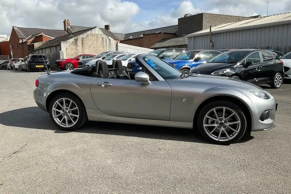 2014-mazda-mx-5-18-se-air-con-big-32
