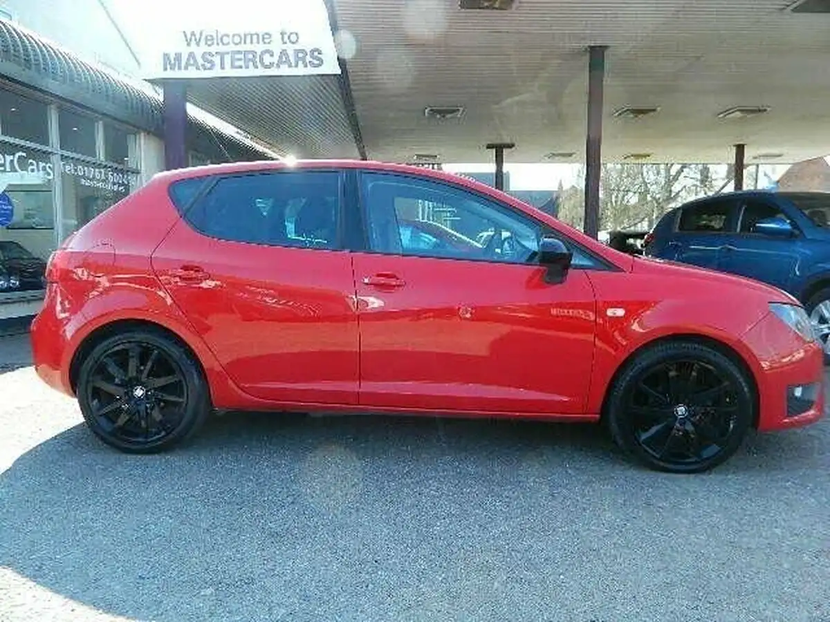 2015-seat-ibiza-12-fr-black-hatchback-5d-big-1