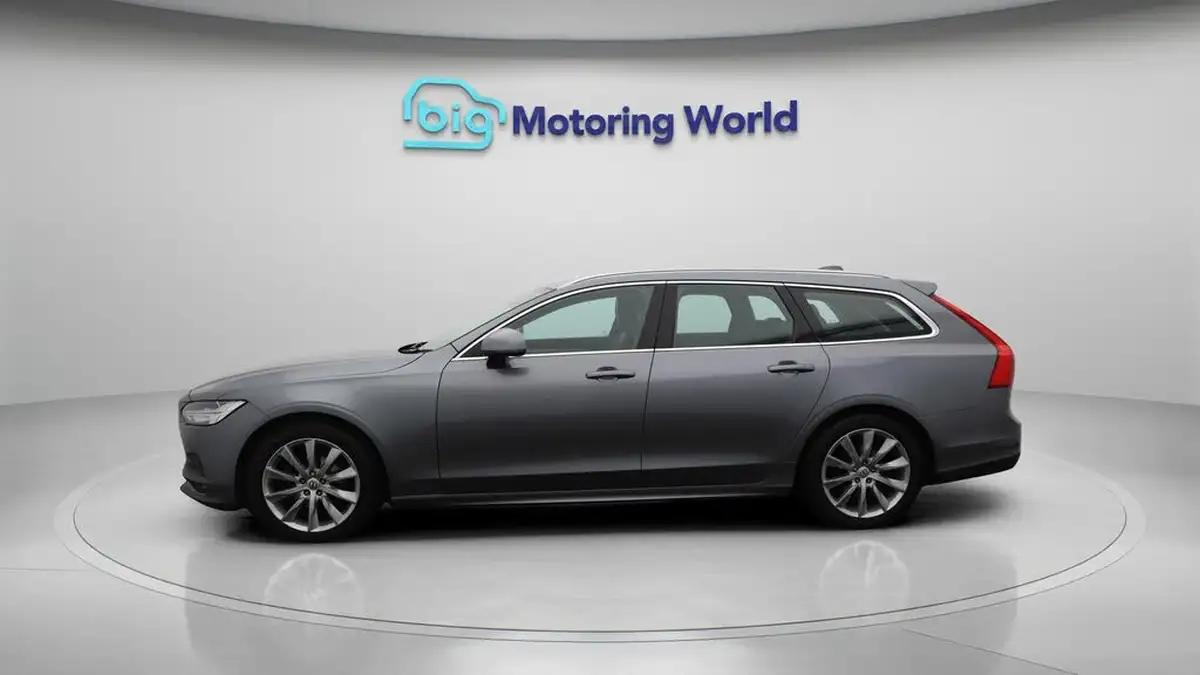 2019-volvo-v90-20-t4-momentum-plus-big-4