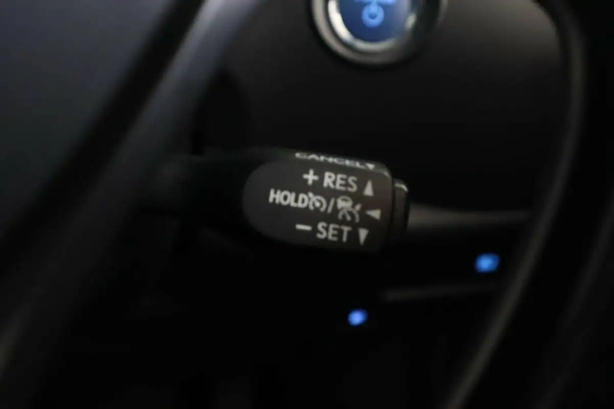 2019-toyota-c-hr-18-vvt-i-icon-big-17