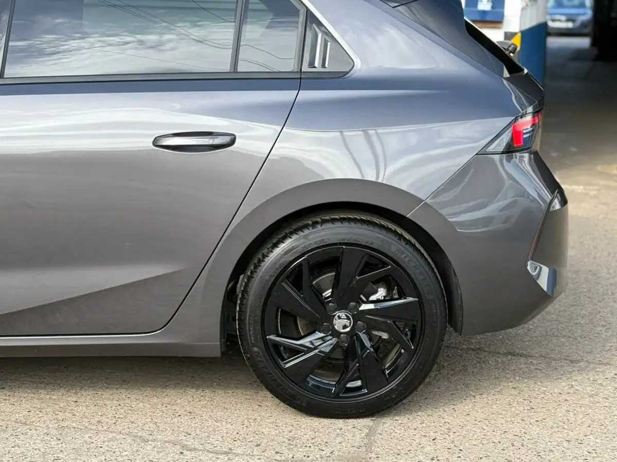 2024-vauxhall-astra-12-turbo-gs-130ps-hatchback-big-25