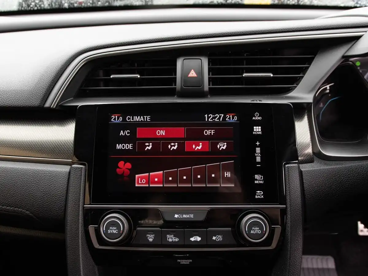 2019-honda-civic-10-vtec-turbo-sr-hatchback-5d-big-30