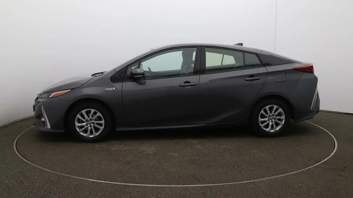 2017-toyota-prius-18-vvt-i-excel-plug-in-big-64