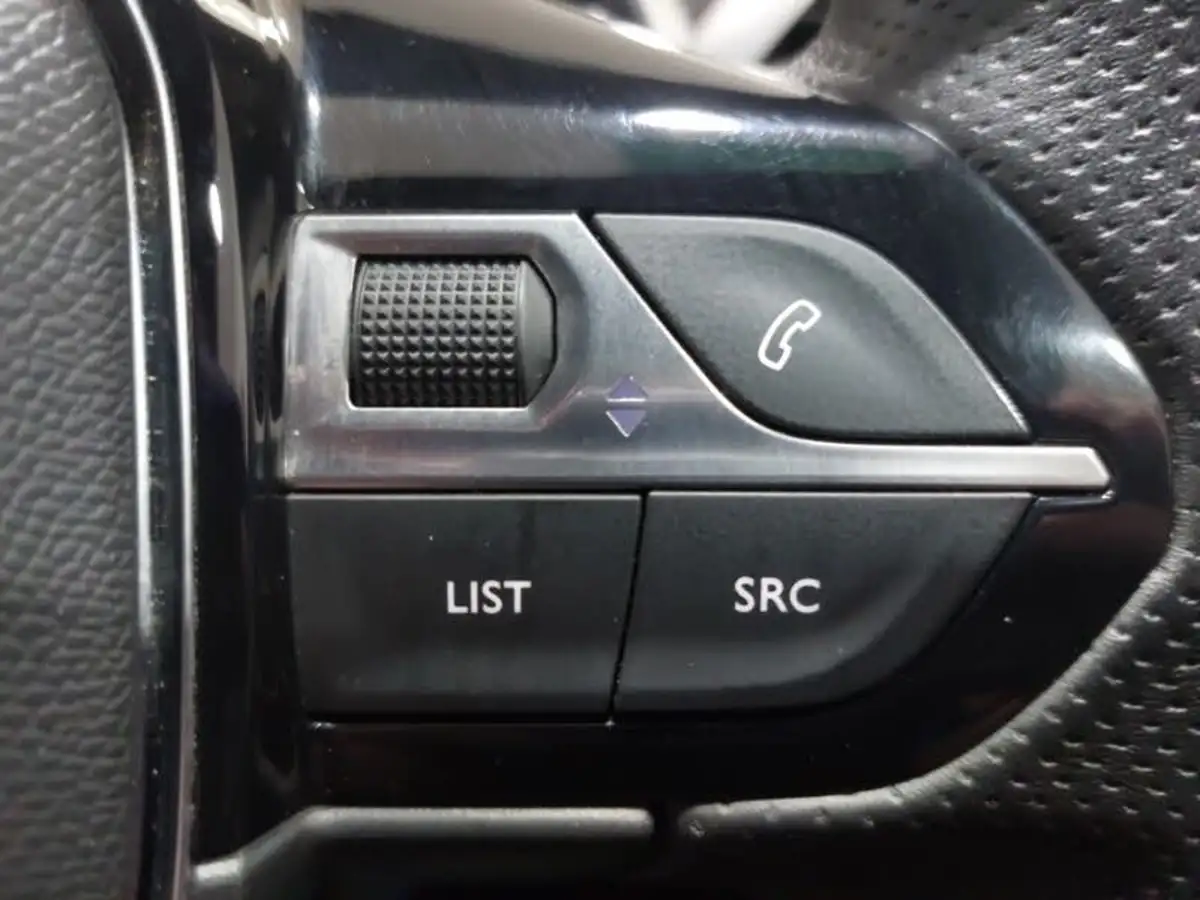 2022-peugeot-3008-suv-12-puretech-gt-premium-big-13
