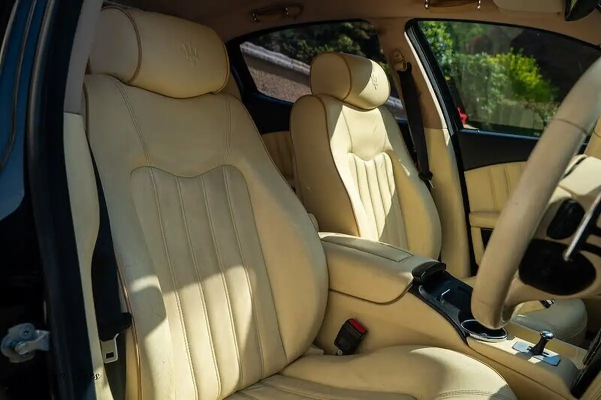 2014-maserati-quattroporte-big-26