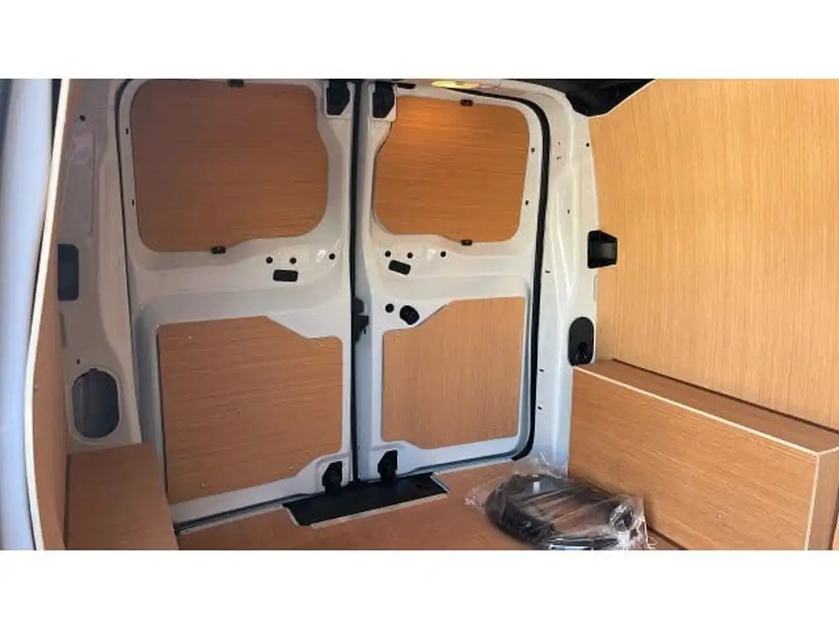 2023-vauxhall-vivaro-e-3100-75kwh-l1h1-prime-panel-van-big-15