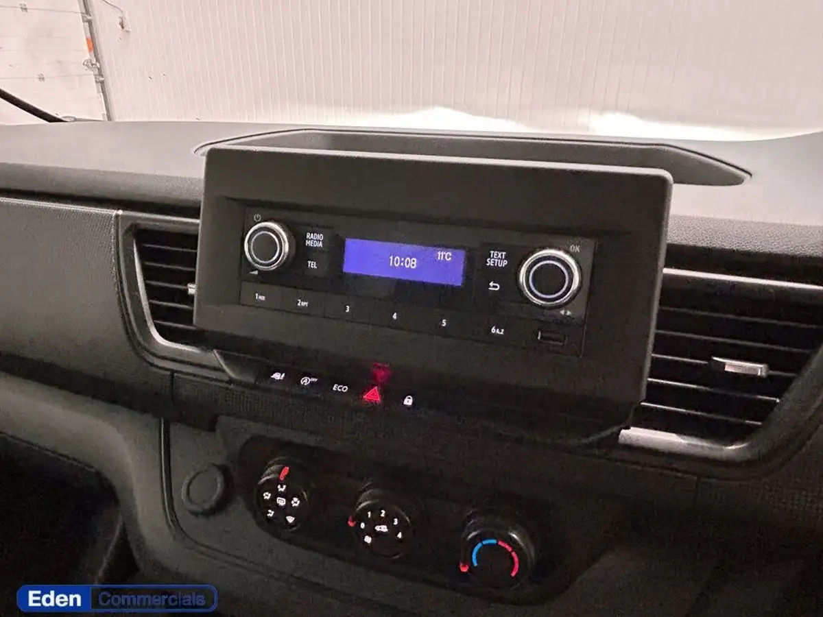 2022-renault-trafic-20dci-sl28-110-business-big-18