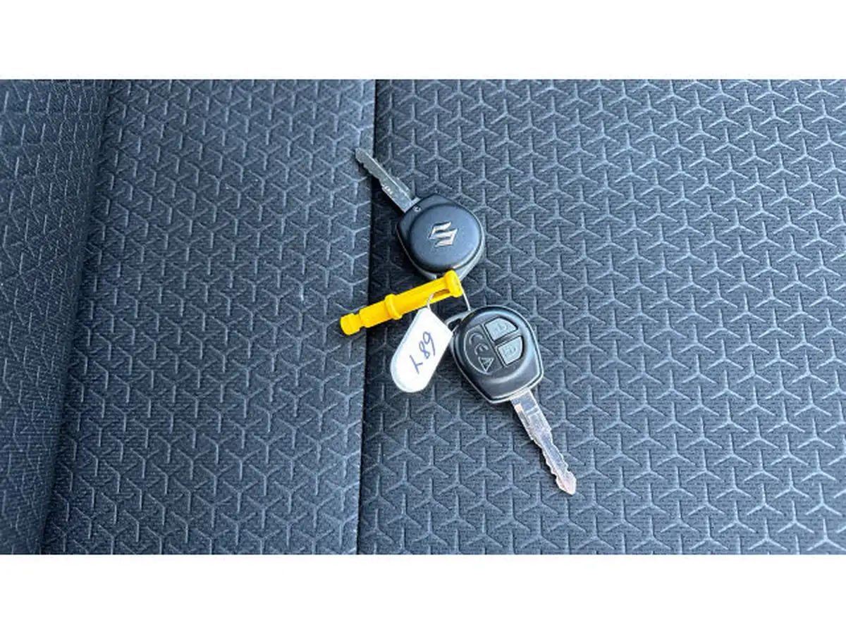 2021-suzuki-swift-12-dualjet-sz-l-big-19
