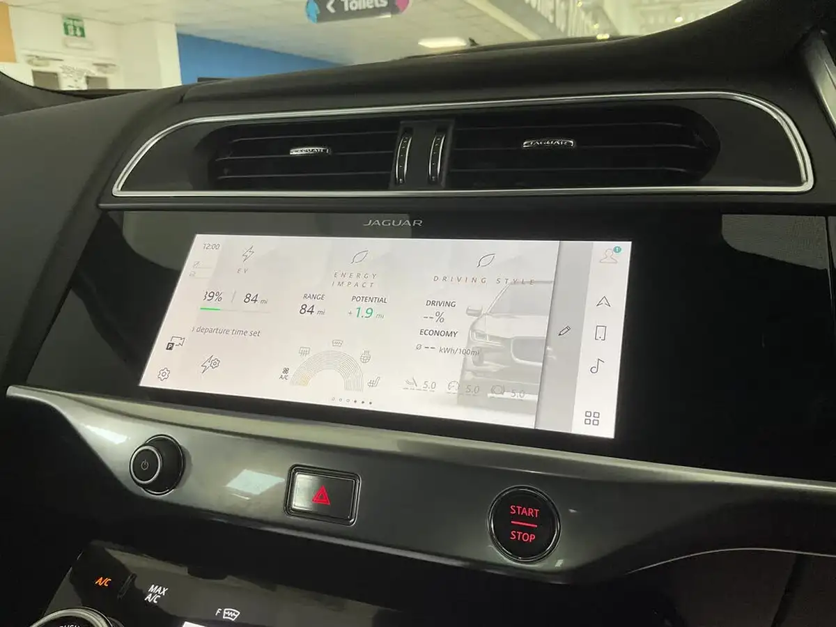 2024-jaguar-i-pace-ev400-r-dynamic-hse-black-big-41