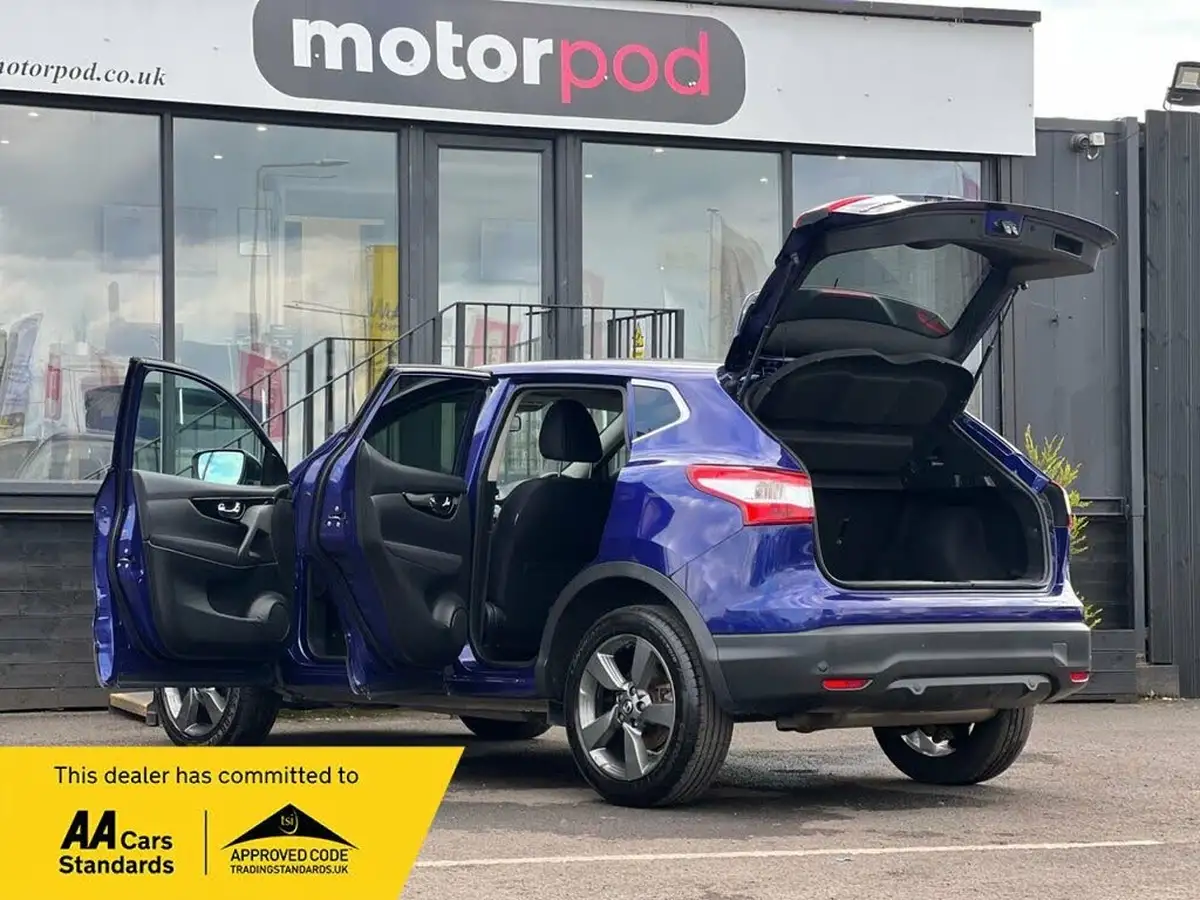 2016-nissan-qashqai-15dci-n-connecta-99g-big-7
