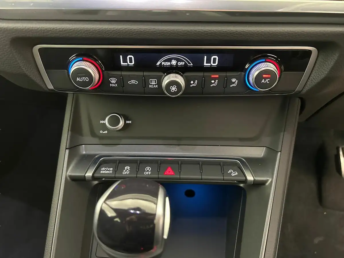 2022-audi-q3-15-35-tfsi-black-edition-cod-sportback-s-tronic-big-16