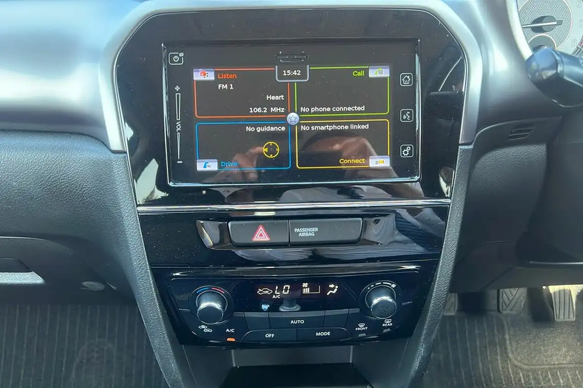 2022-suzuki-vitara-14-boosterjet-sz-t-big-24