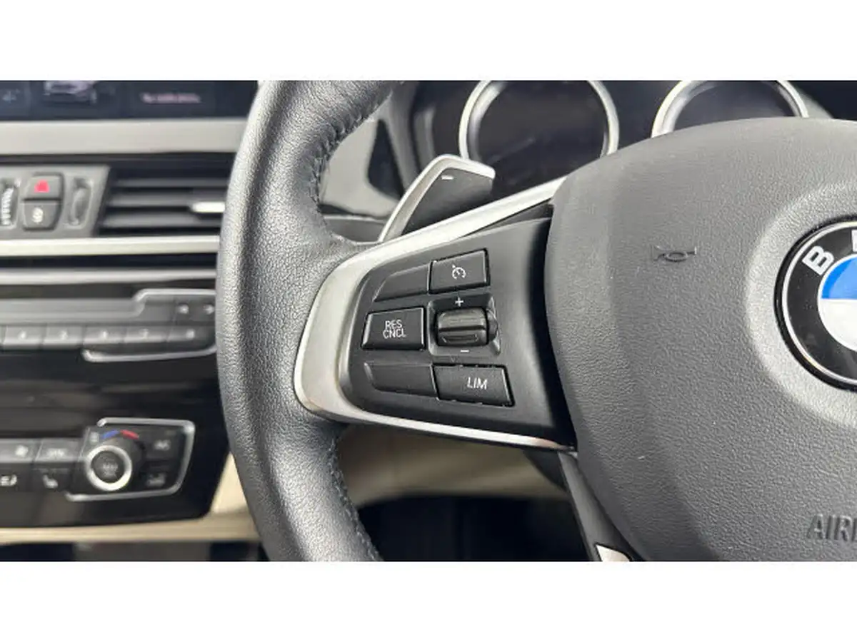 2021-bmw-x1-20-xdrive20i-xline-big-16