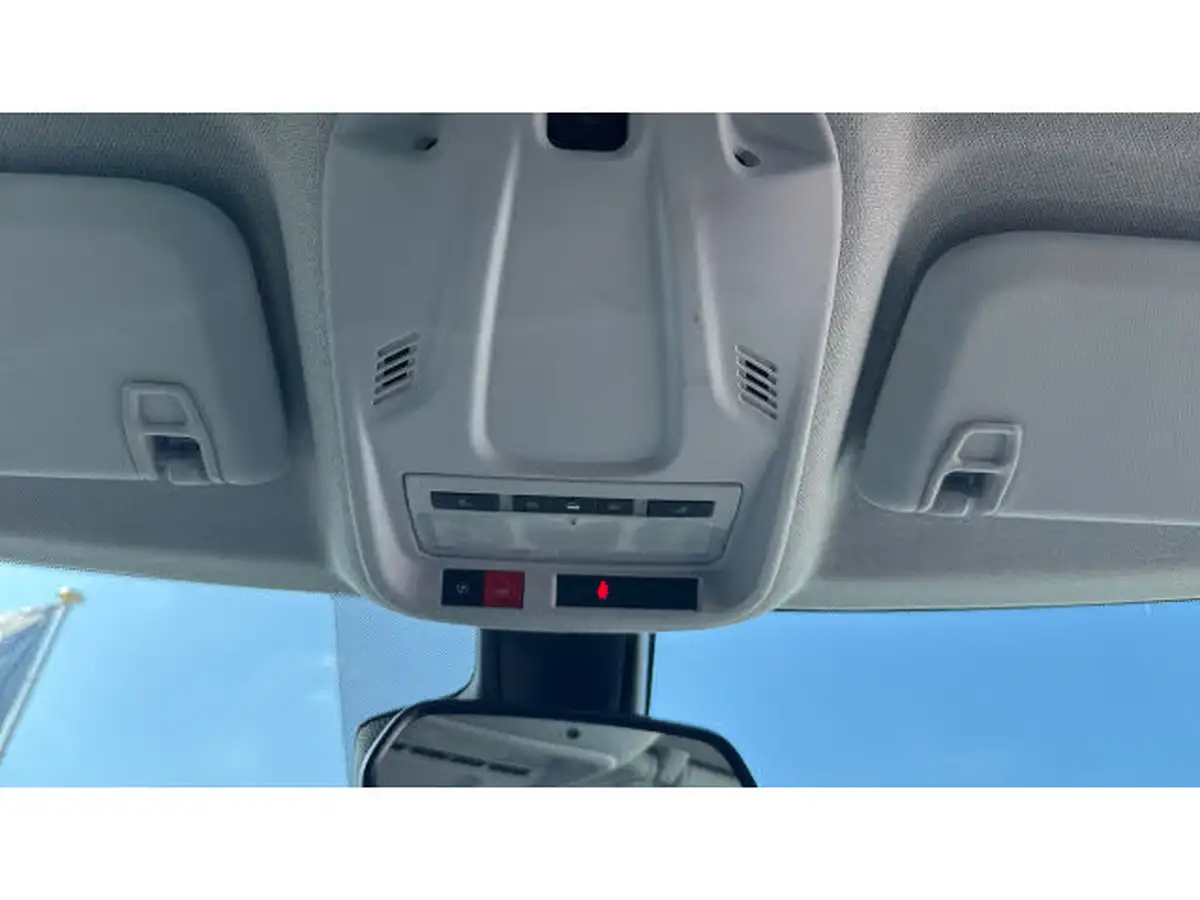 2022-vauxhall-crossland-12-elite-edition-130ps-auto-big-36