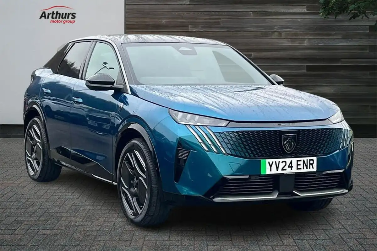2023-peugeot-3008-suv-e-gt-big-0