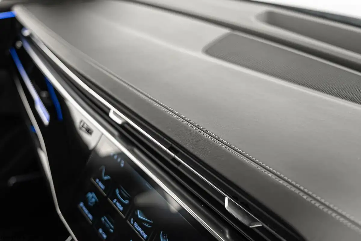 2022-audi-sq8-40-tfsi-black-edition-big-30