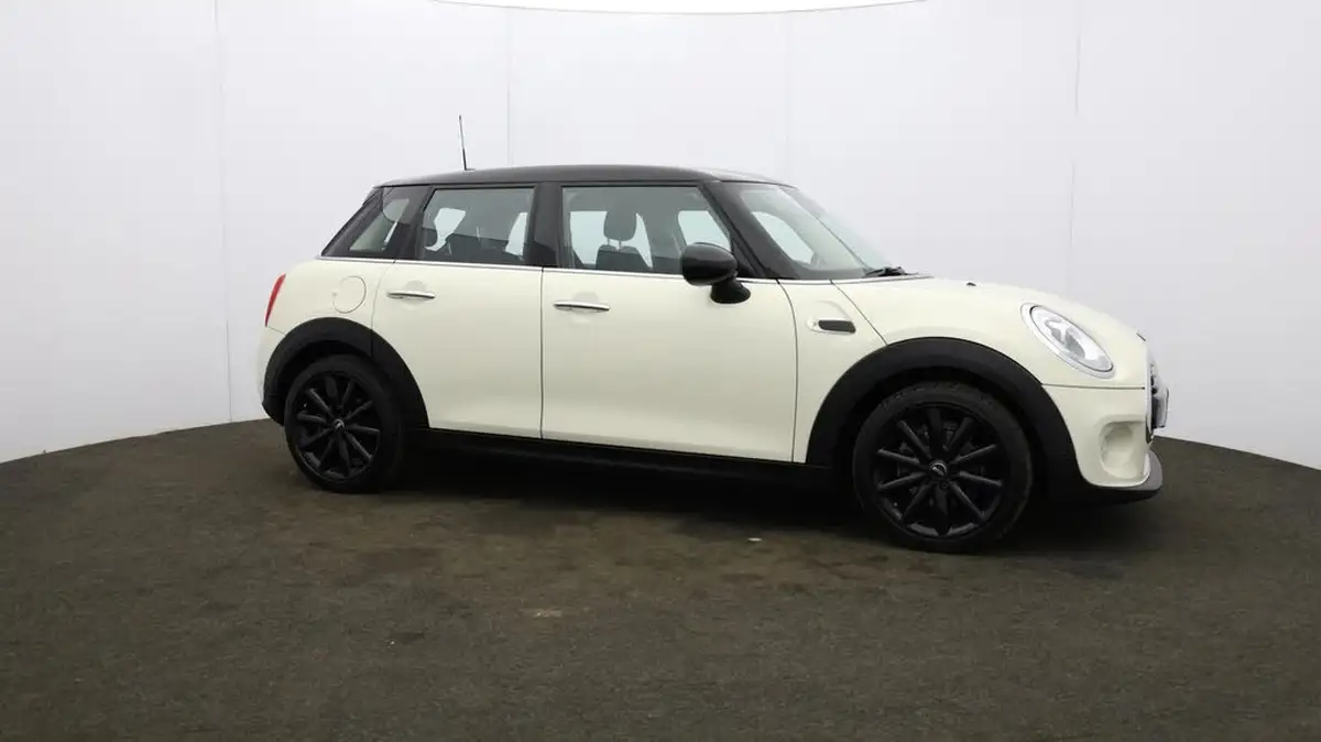 2017-mini-cooper-15-cooper-ss-hatchback-5d-big-50