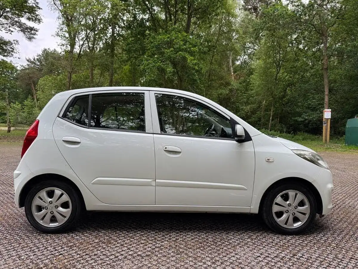 2012-hyundai-i10-12-active-big-4