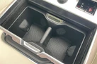 2023-land-rover-range-rover-30-p440e-se-small-52