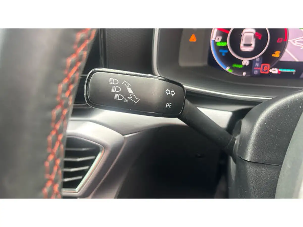 2024-seat-leon-14-e-hybrid-fr-hatchback-big-27