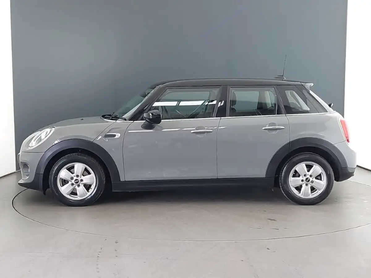 2020-mini-countryman-15-cooper-classic-big-3