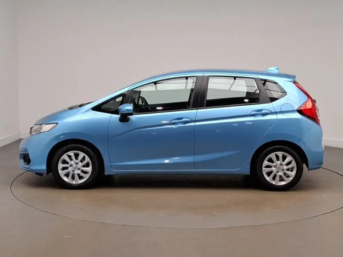 2019-honda-jazz-13-i-vtec-se-cvt-big-3