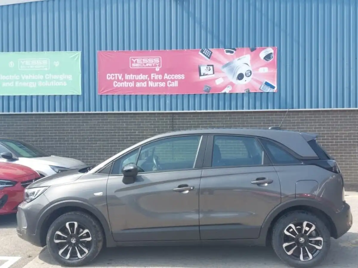 2022-vauxhall-crossland-12-se-edition-big-3