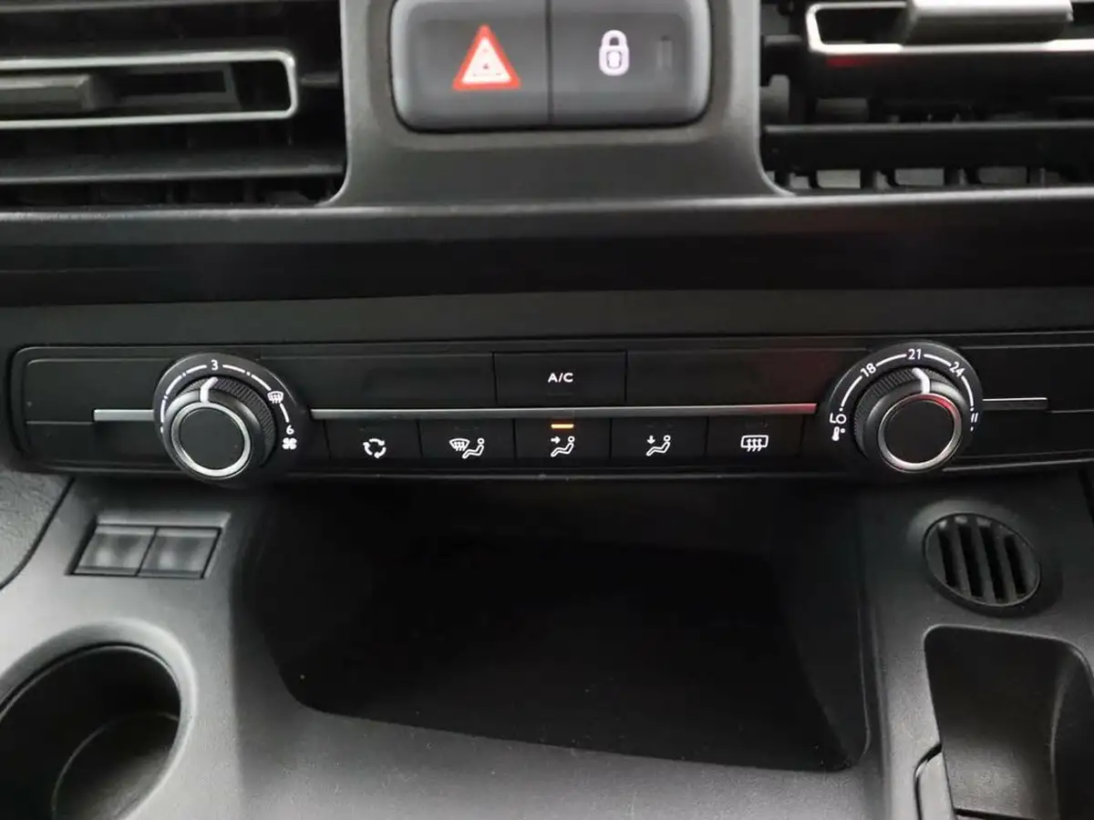 2021-citroen-berlingo-12-puretech-feel-m-size-110ps-big-27