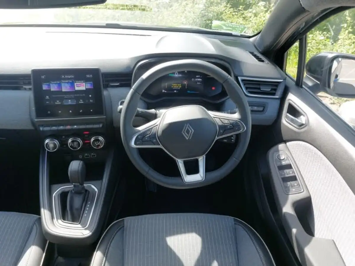 2025-renault-clio-16-techno-big-6