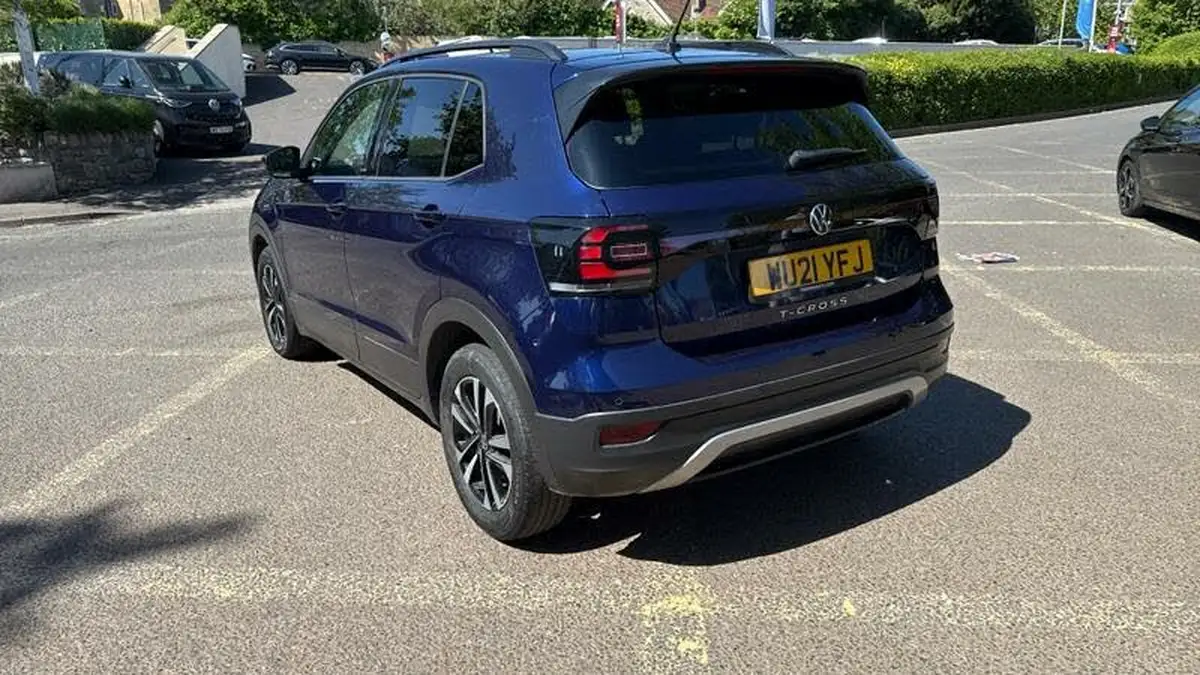2021-volkswagen-t-cross-10-tsi-active-95ps-big-24