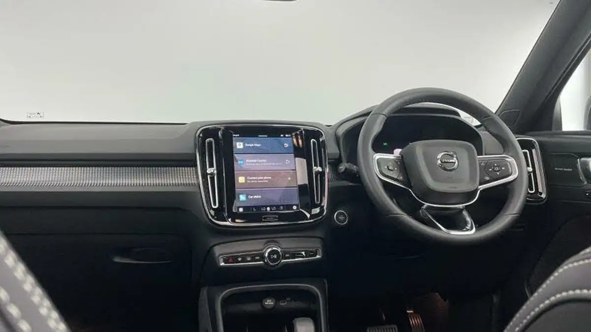 2023-volvo-xc40-20-b4-ultimate-big-26
