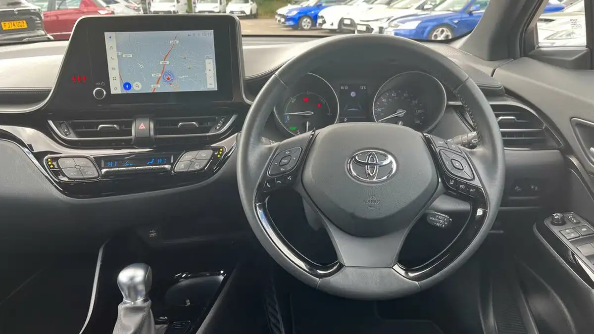 2022-toyota-c-hr-18-vvt-i-design-big-5