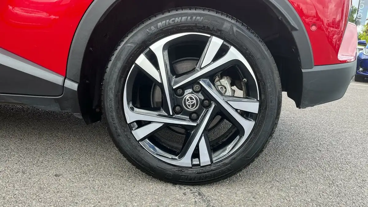 2022-toyota-c-hr-18-vvt-i-design-big-29