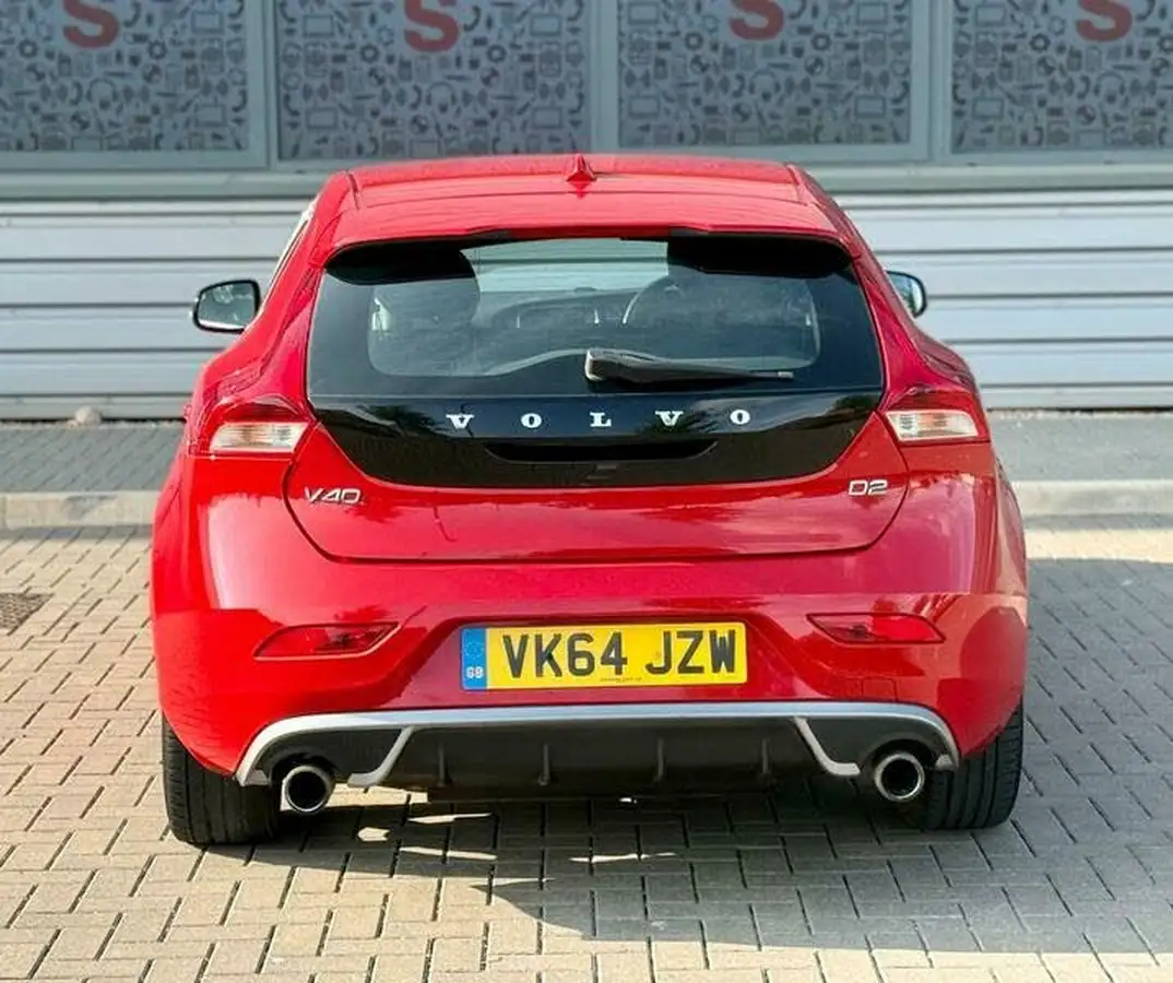 2014-volvo-v40-16td-d2-r-design-nav-big-49