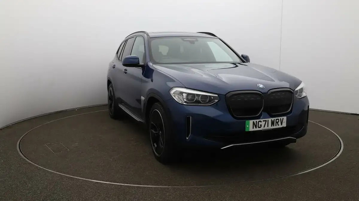 2022-bmw-ix3-e-premier-edition-big-44