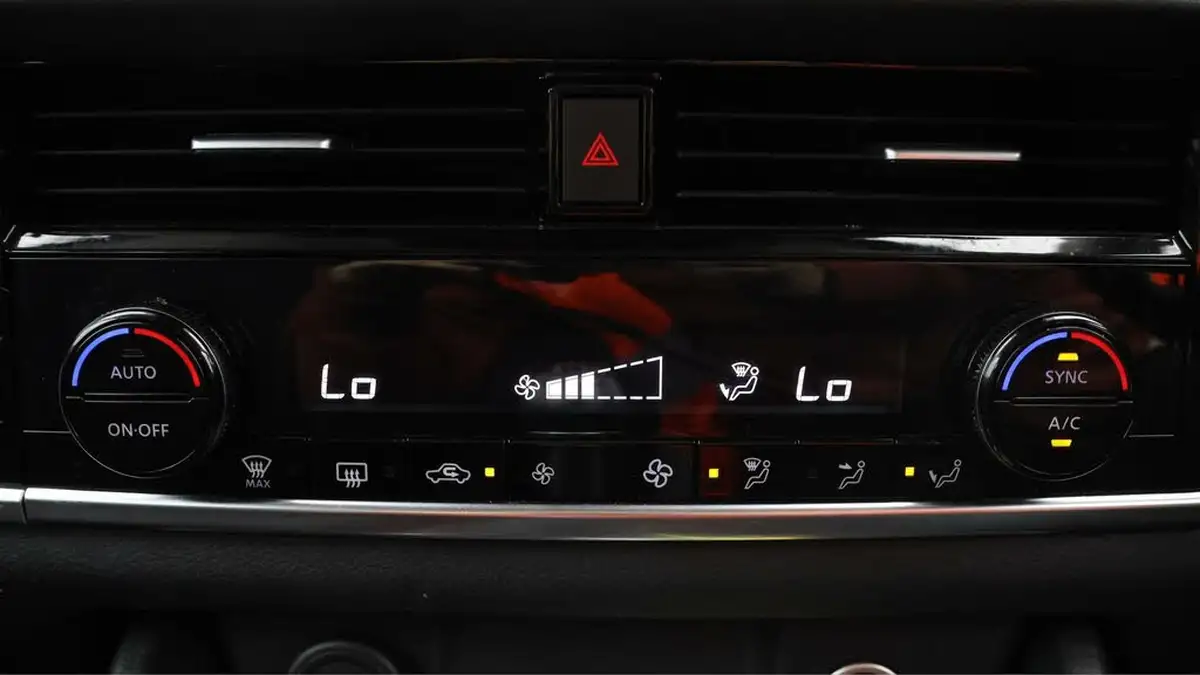 2022-nissan-qashqai-13-dig-t-acenta-premium-140ps-big-12