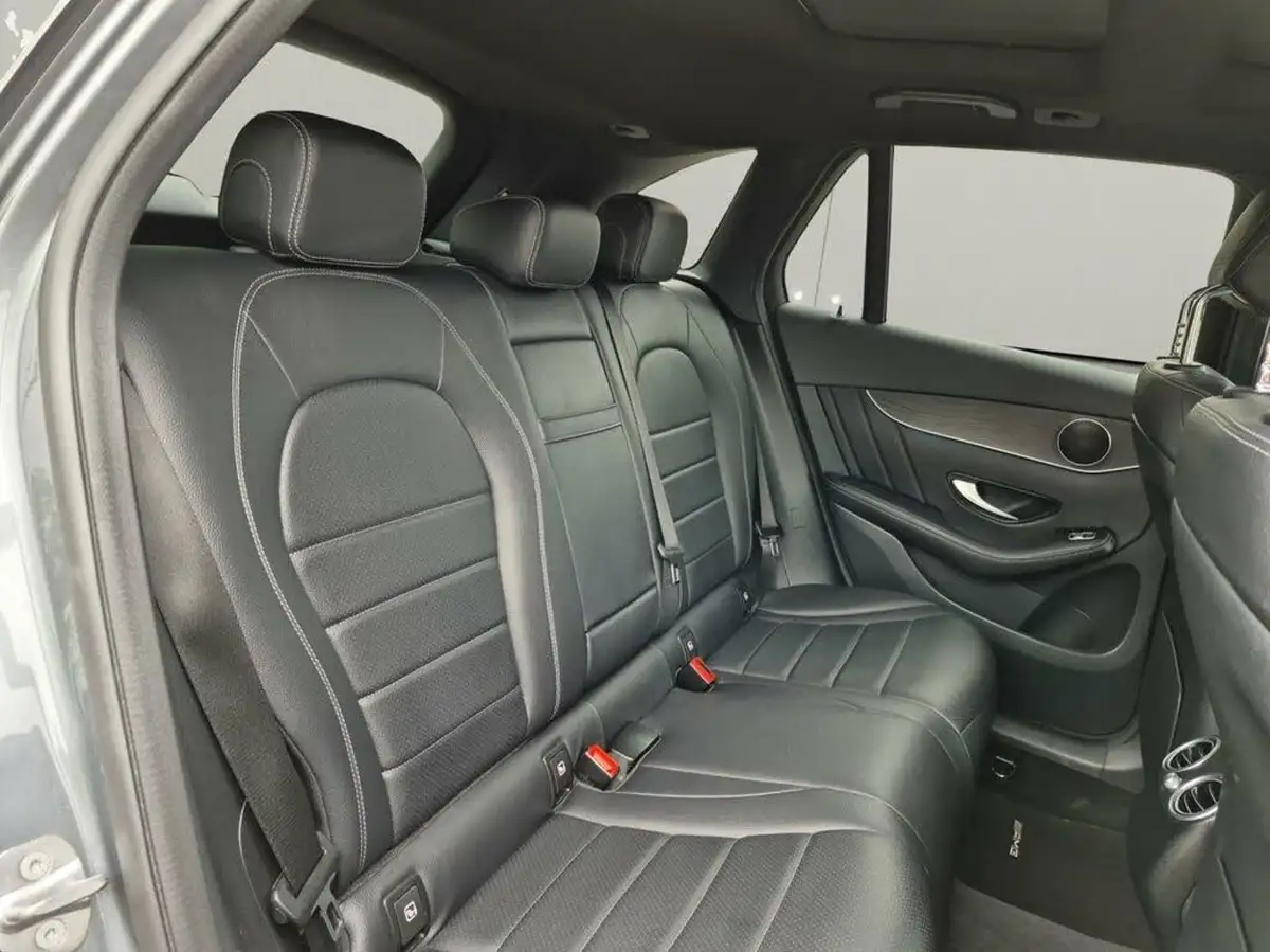 2019-mercedes-benz-glc-class-20-glc250-amg-line-premiumss-station-wagon-5d-big-30