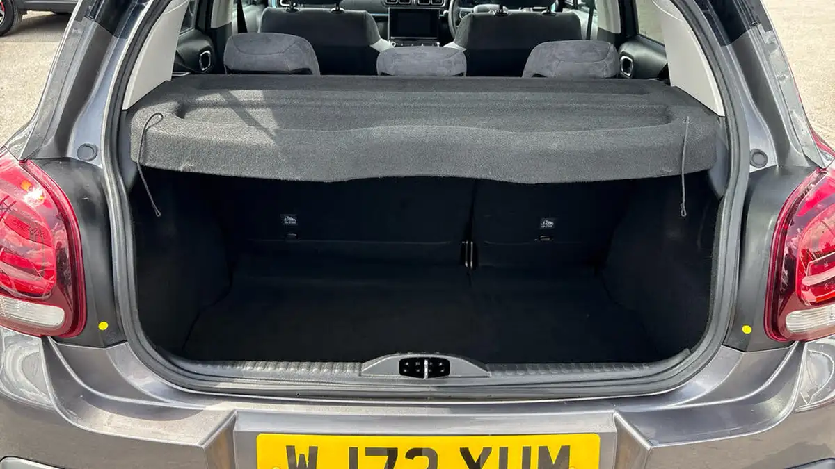 2023-citroen-c3-12-puretech-elle-83ps-ss-big-18
