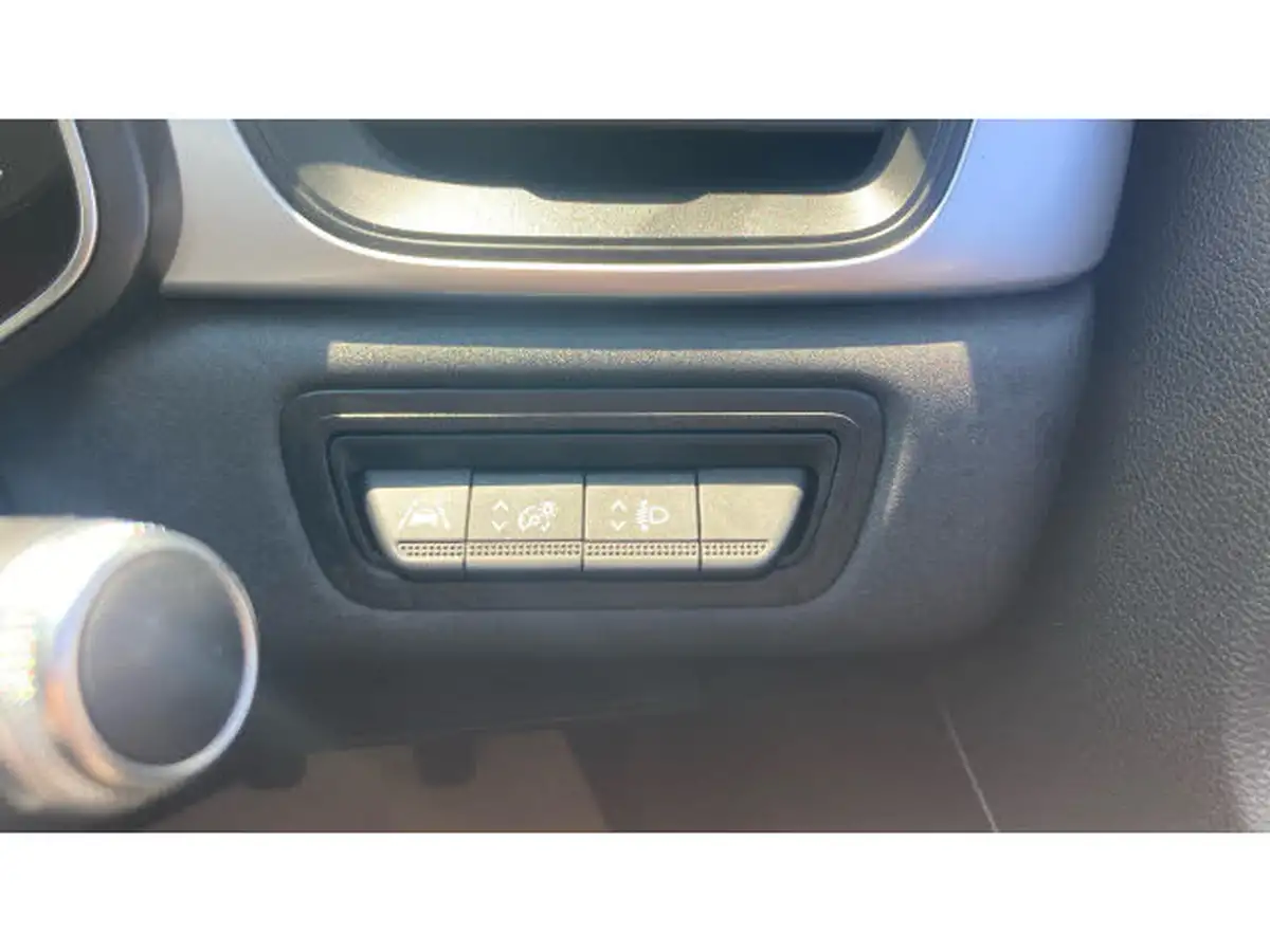 2021-renault-captur-10-tce-iconic-100bhp-big-33