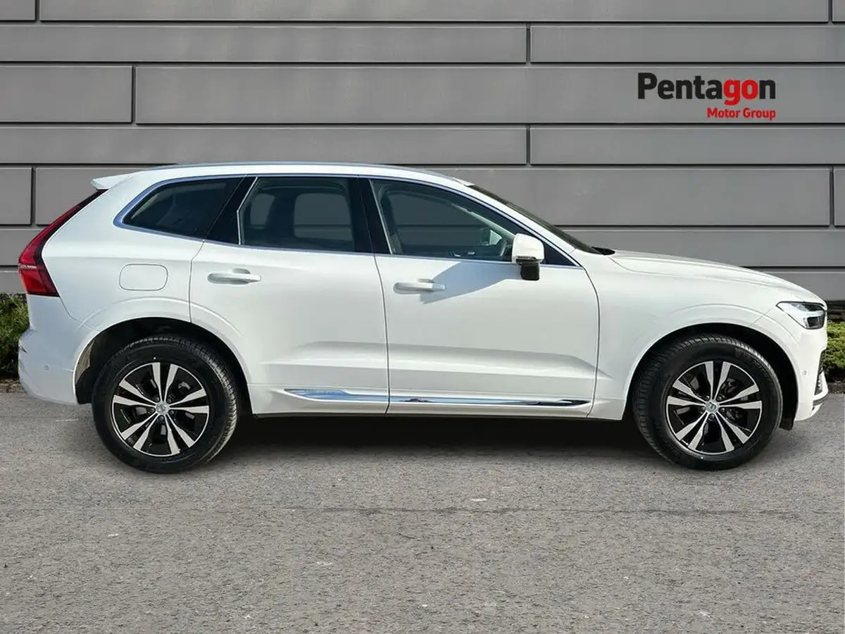 2022-volvo-xc60-20-t6-inscription-expression-350bhp-plug-in-hybrid-big-10
