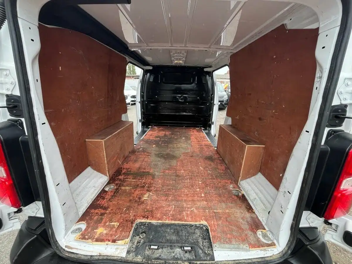 2022-vauxhall-vivaro-15td-2900-l2h1-dynamic-big-23