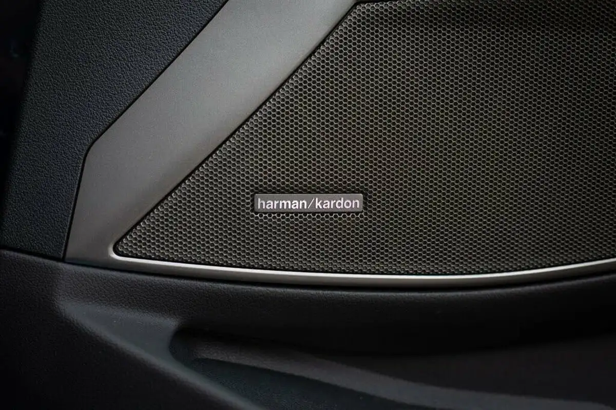 2022-bmw-3-series-30td-m340d-xdrive-saloon-4d-big-41
