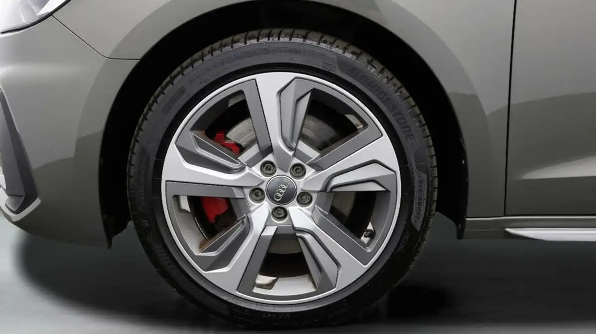 2019-audi-a1-20-40-tfsi-s-line-competition-big-28