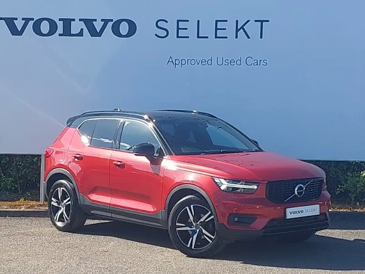 2020-volvo-xc40-15-t3-r-design-big-0